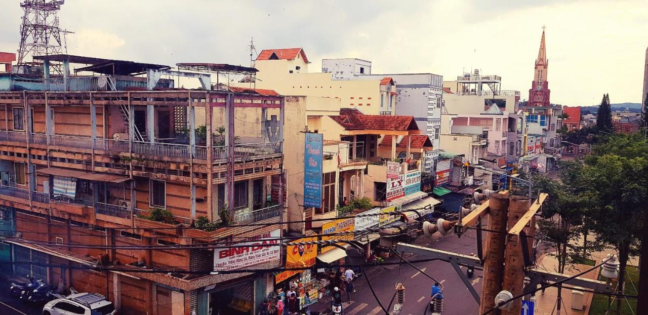 Quoc Thanh Hotel Long Khanh Exterior photo